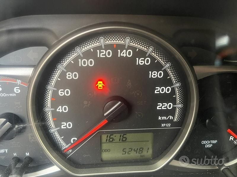 Usata Toyota Yaris 2016 Nero Utilitaria