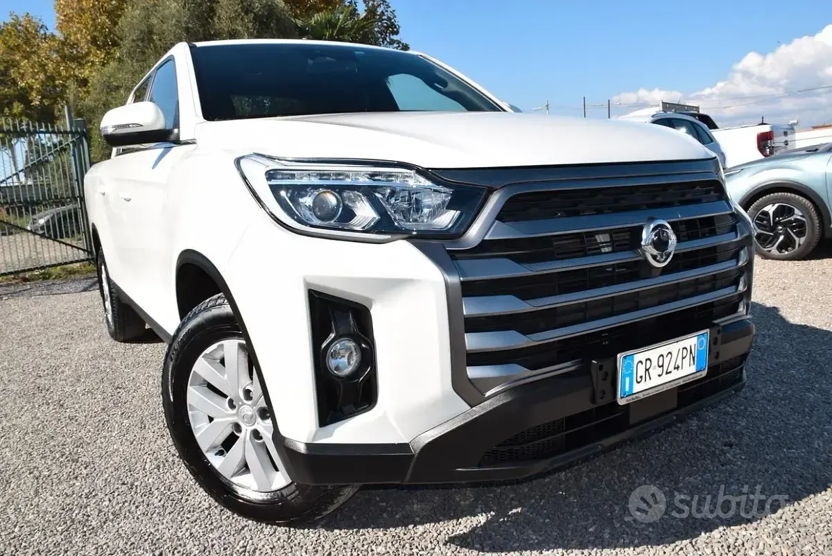 Usata SsangYong Rexton 181 CV (133 kW) 2023 Bianco SUV