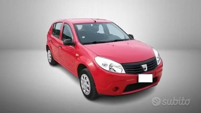 Usata Dacia Sandero 74 CV (54 kW) 2010 Rosso Berlina