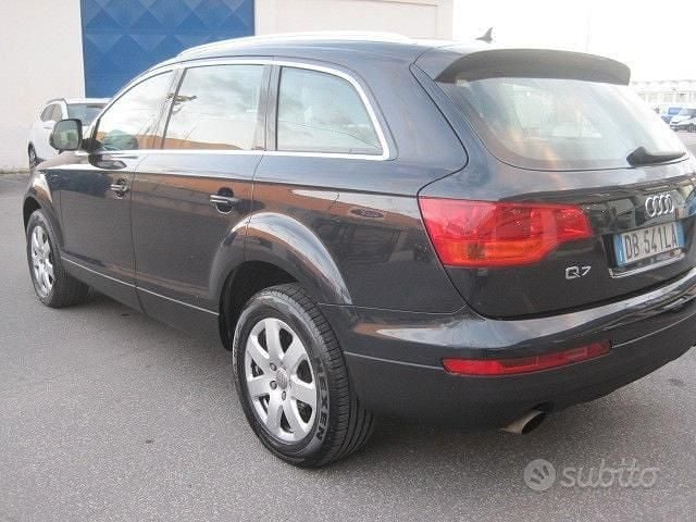 Usata Audi Q7 233 CV (171 kW) 2006 Blu SUV
