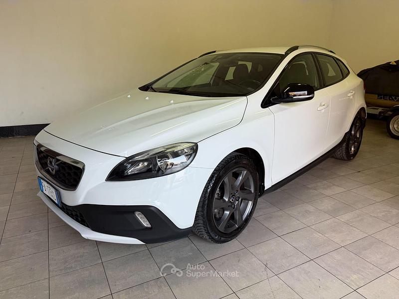 Usata Volvo V40 CC Kinetic 114 CV (83 kW) 2015 Bianco Station wagon