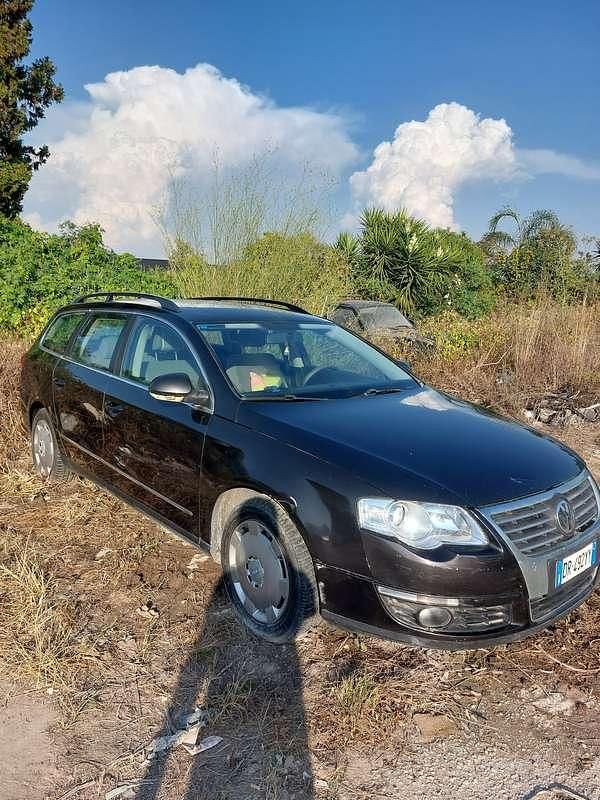 Usata VW Passat Highline 140 CV (102 kW) 2008 Grigio Station wagon