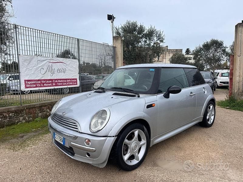 Usata Mini ONE 75 CV (55 kW) 2003 Grigio Utilitaria