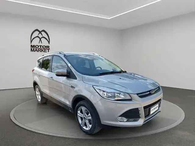 Usata Ford Kuga S 120 CV (88 kW) 2016 Argento SUV