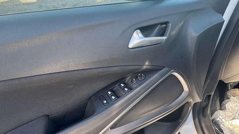 Usata Opel Crossland Ultimate 110 CV (80 kW) 2023 Bianco SUV