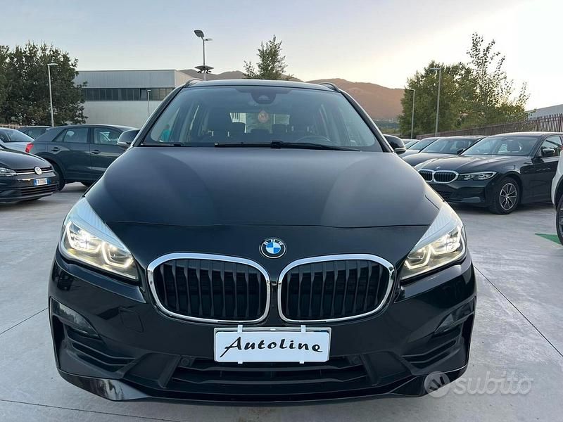 Nero Usata 2021 BMW 216 Station wagon | 17.500 € (Cara) - Immagine 1/4