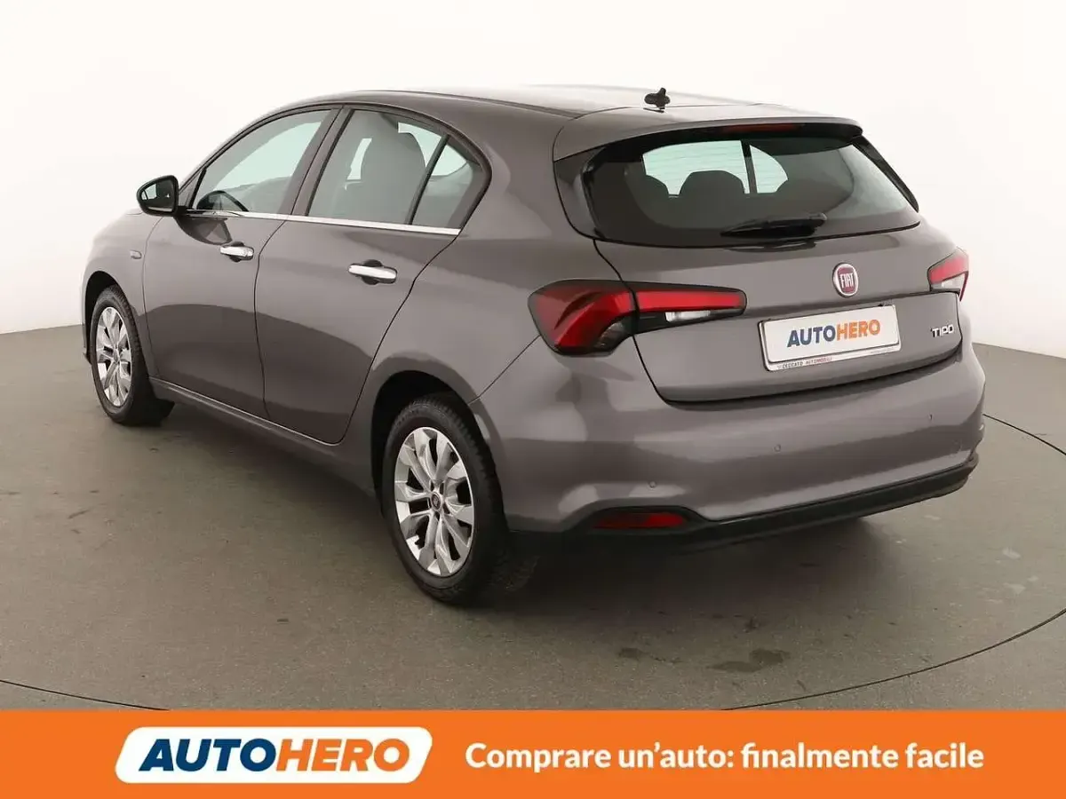 Gebraucht Fiat Tipo Business 120 PS (88 kW) 2018 Grau Kleinwagen