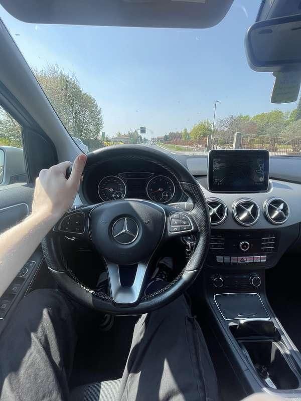 Usata Mercedes B200 Premium 136 CV (100 kW) 2016 Utilitaria