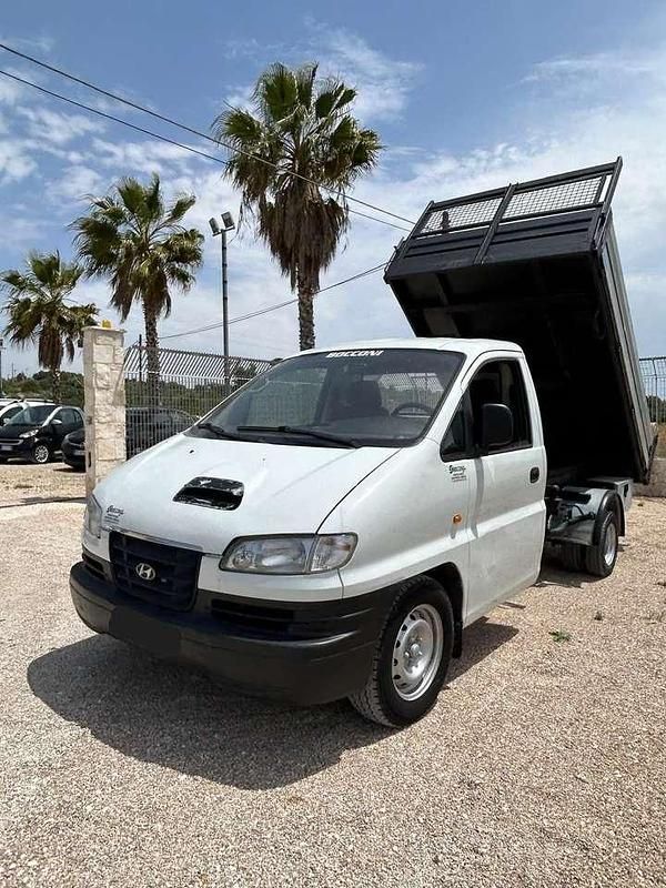 Gebraucht Hyundai H-1 99 PS (72 kW) 2006 Weiß Van / Kleinbus