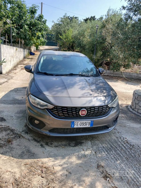 Usata Fiat Tipo 120 CV (88 kW) 2017 Grigio Berlina