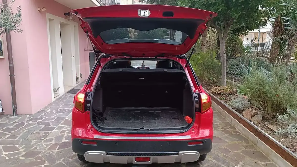Usata Suzuki Vitara 140 CV (102 kW) 2016 Rosso SUV