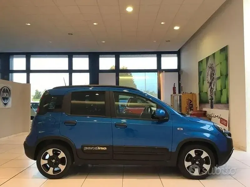 Nuova Fiat Panda Cross 65 CV (47 kW) 2026 Blu Utilitaria