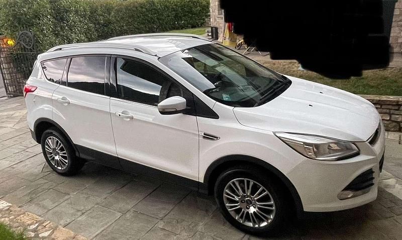 Usata Ford Kuga Titanium 163 CV (119 kW) 2014 Bianco SUV