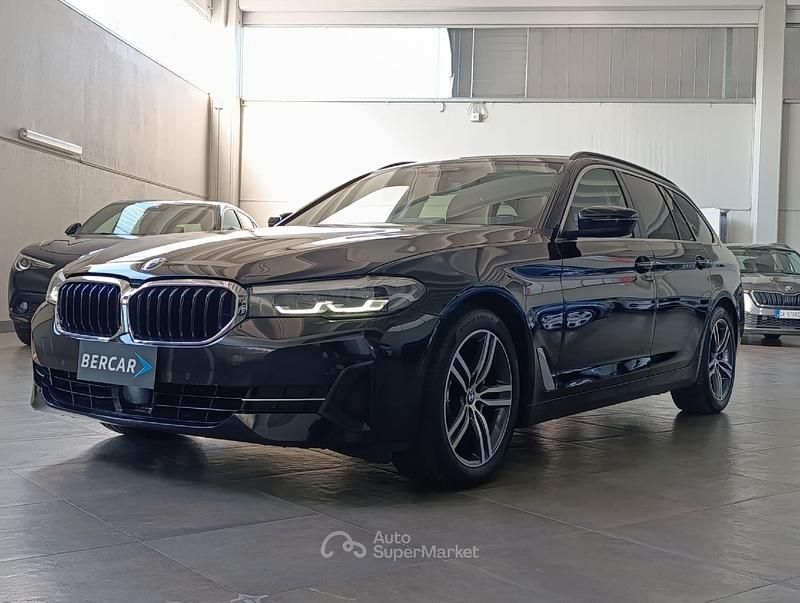 Nero Usata 2022 BMW 520 Comfort Edition Station wagon | 28.500 € (Ottimo prezzo) - Immagine 1/4