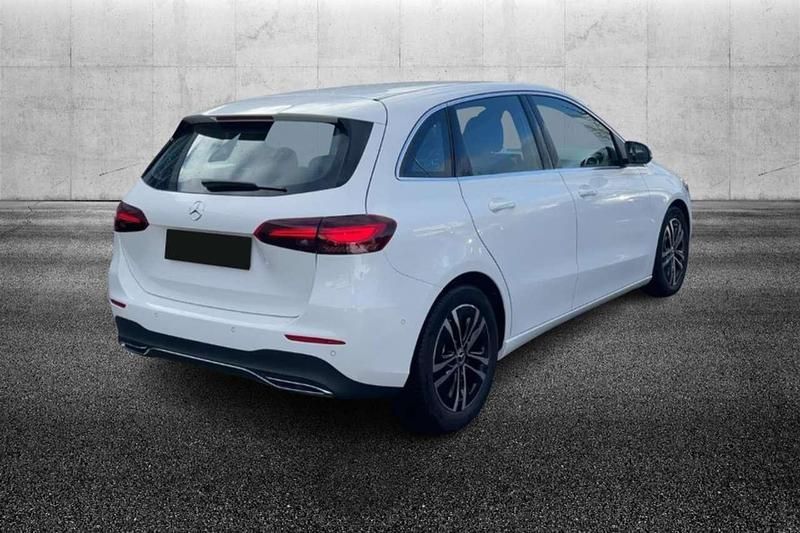 Usata Mercedes B200 Advanced Plus 150 CV (110 kW) 2024 Bianco Monovolume