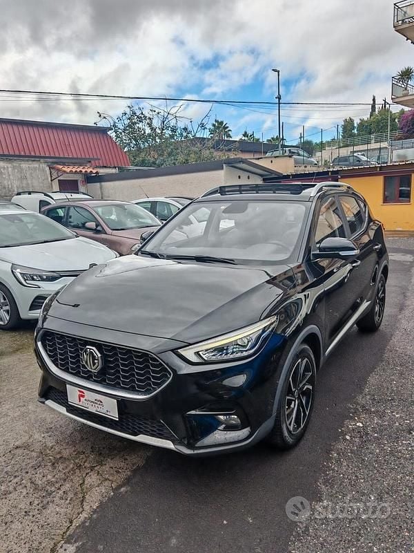 Usata MG ZS Luxury 111 CV (81 kW) 2022 Nero SUV