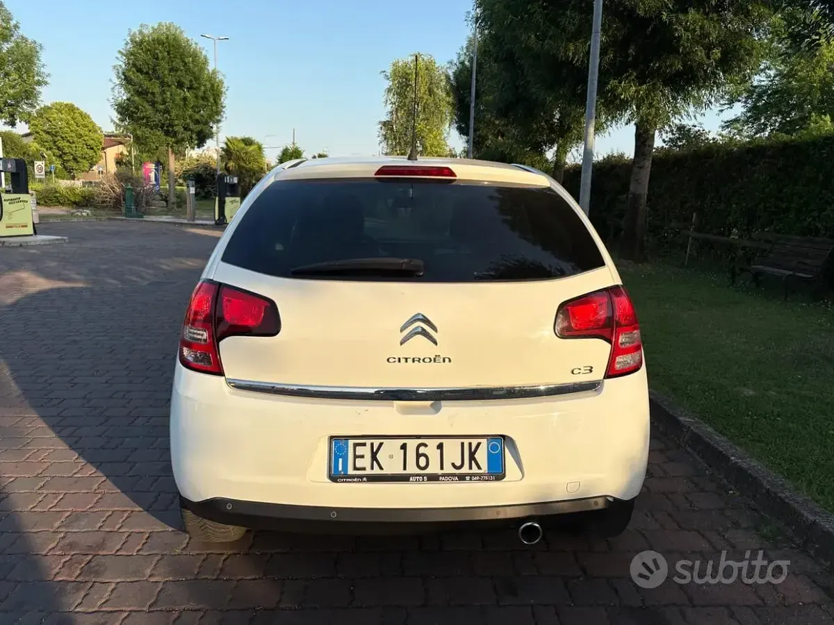 Usata Citroën C3 Exclusive 68 CV (50 kW) 2011 Bianco Berlina