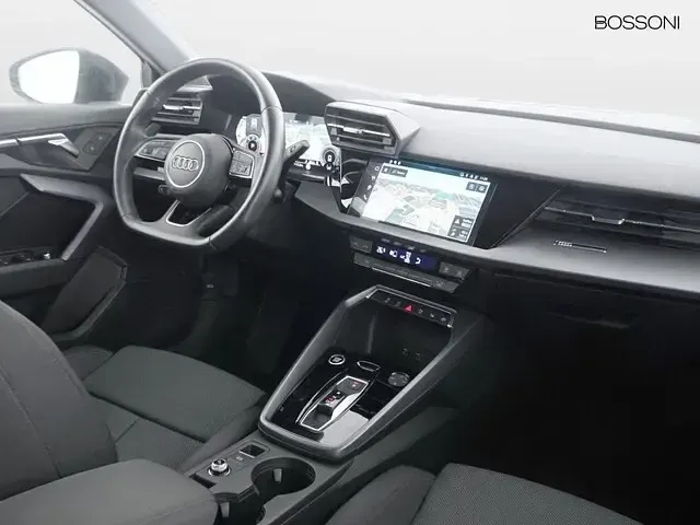 Usata Audi A3 Advanced 150 CV (110 kW) 2024 Grigio manhattan metallizzato Berlina