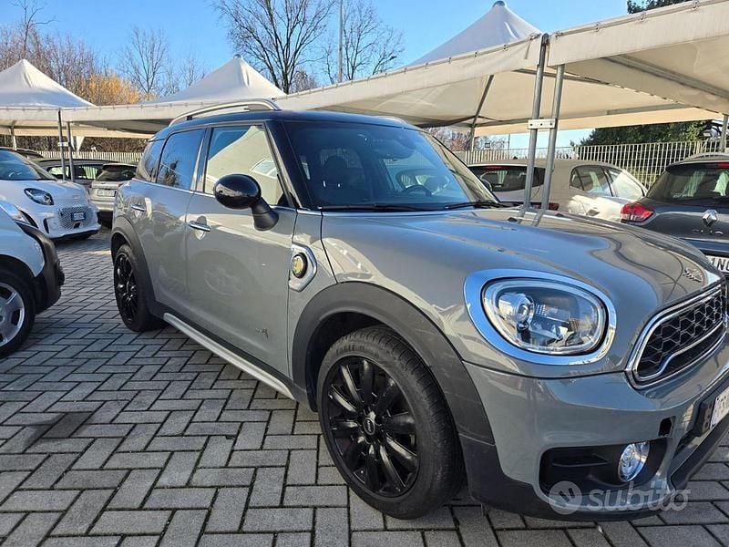 Usata Mini Cooper Countryman Hype 136 CV (100 kW) 2018 Grigio SUV