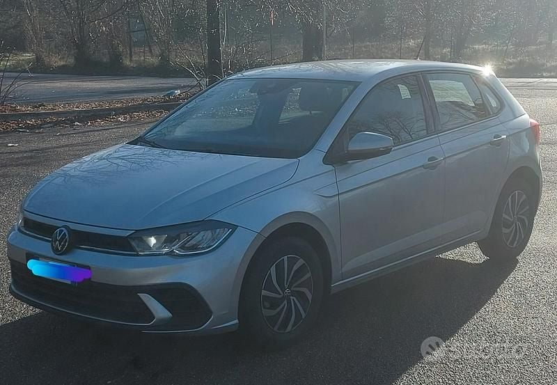 Usata VW Polo 80 CV (58 kW) 2023 Grigio Utilitaria