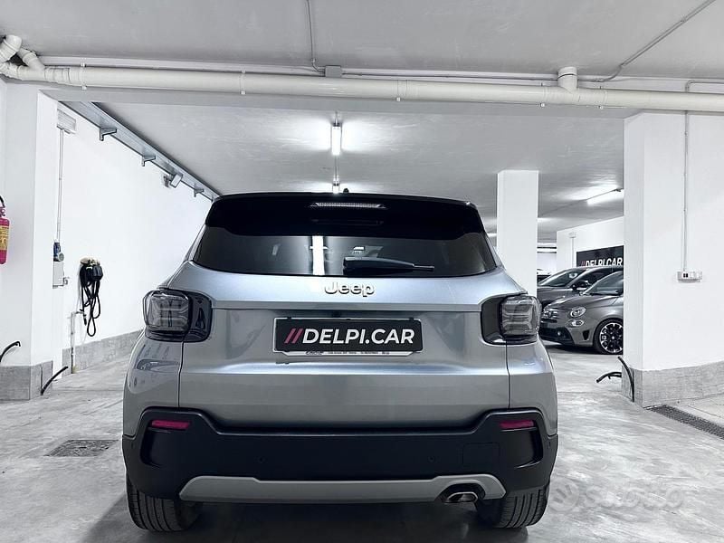 Usata Jeep Avenger Summit 101 CV (74 kW) 2024 Grigio SUV