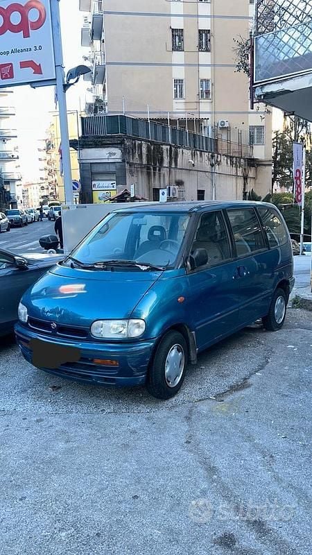 Usata Nissan Serena 75 CV (55 kW) 1996 Verde Monovolume