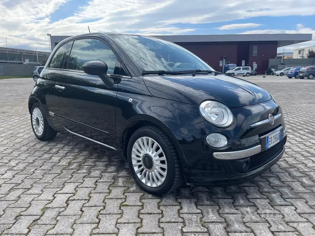 Usata Fiat 500 Lounge 69 CV (50 kW) 2013 Blu Berlina
