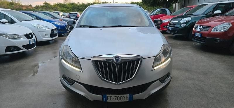 Usata Lancia Delta Silver 119 CV (87 kW) 2013 Argento Utilitaria