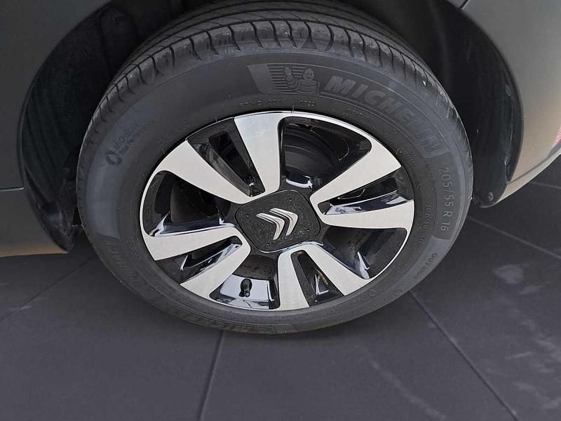 Usata Citroën C3 PureTech 83 CV (61 kW) 2022 Rosso Berlina