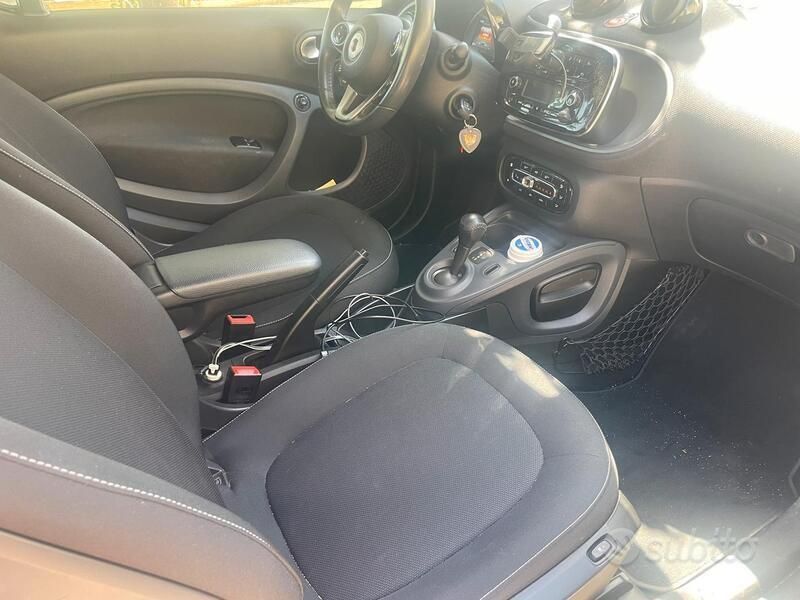 Usata Smart ForTwo Coupé 71 CV (52 kW) 2019 Utilitaria