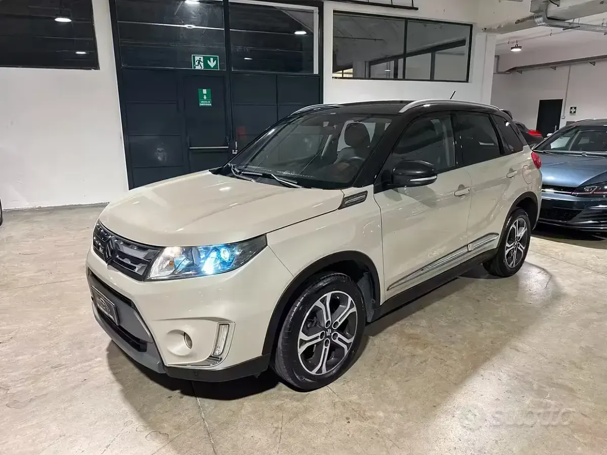 Usata Suzuki Vitara 120 CV (88 kW) 2016 Grigio SUV