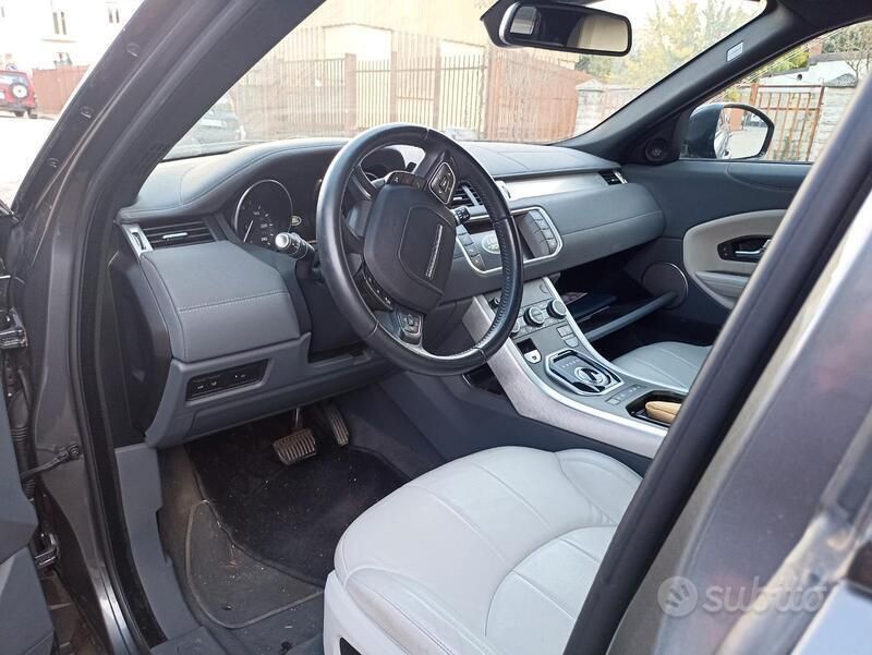 Usata Land Rover Range Rover evoque 150 CV (110 kW) 2017 Grigio SUV