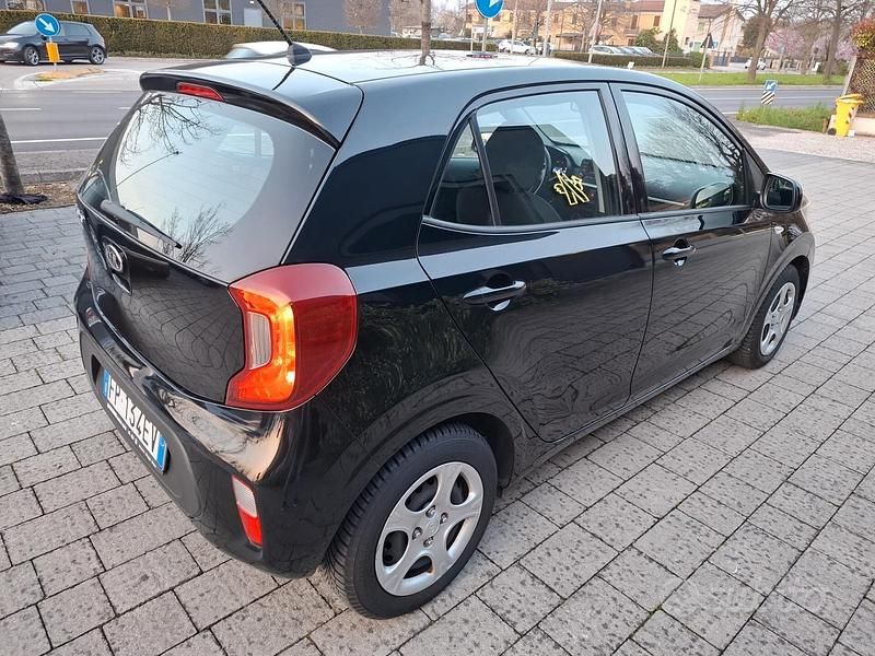 Begagnad Kia Picanto GT-Line 67 HK (49 kW) 2018 Svart Halvkombi