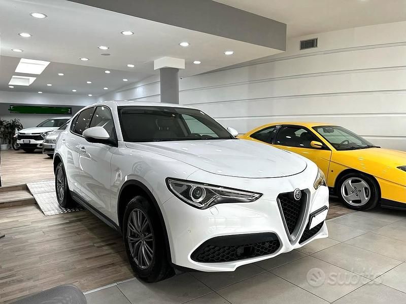 Usata Alfa Romeo Stelvio Executive 210 CV (154 kW) 2019 Bianco SUV
