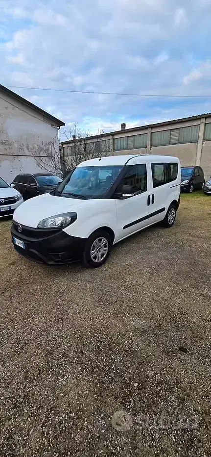 Usata Fiat Doblò 95 CV (69 kW) 2018 Bianco Monovolume