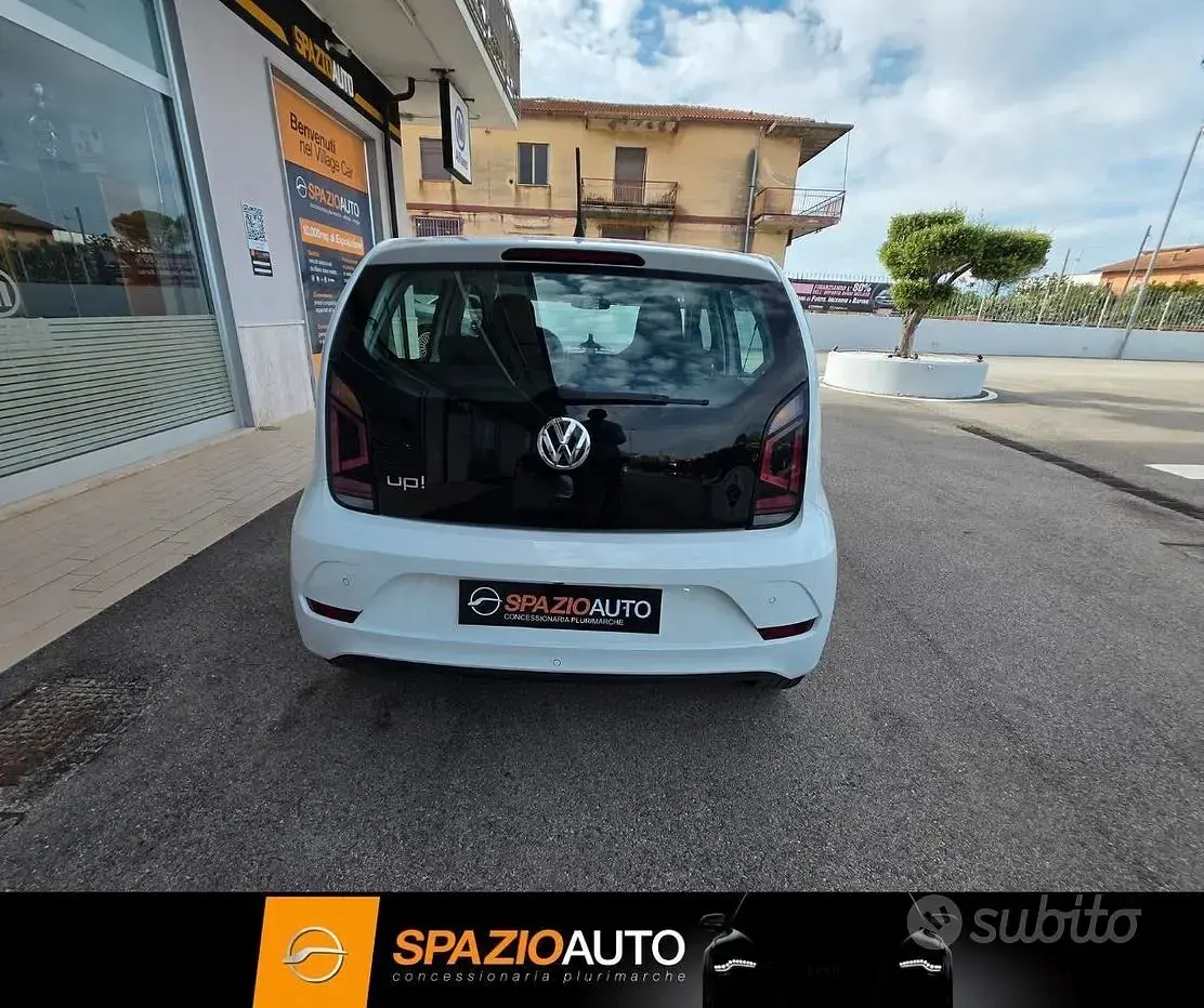 Usata VW up! Edition 68 CV (50 kW) 2022 Bianco Utilitaria