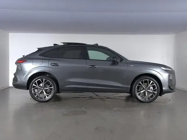Nuova Audi Q3 Sportback S-Line 150 CV (110 kW) 2026 Grigio daytona perla SUV