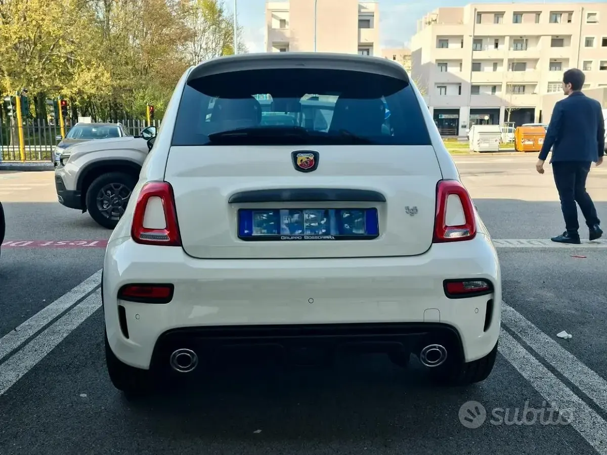 Usata Abarth 595 165 CV (121 kW) 2024 Bianco Berlina
