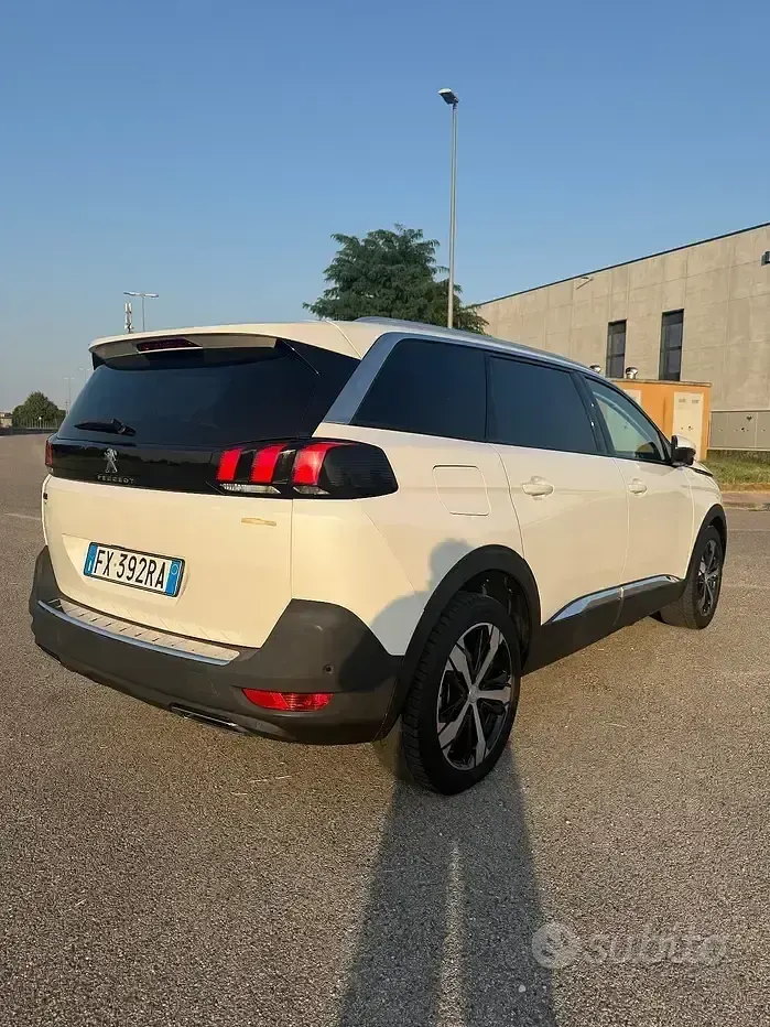 Usata Peugeot 5008 GT-line 131 CV (96 kW) 2019 Bianco SUV