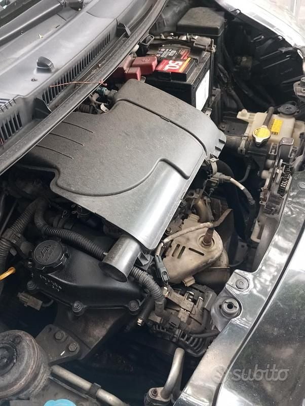 Usata Toyota Yaris 65 CV (47 kW) 2007 Nero Utilitaria
