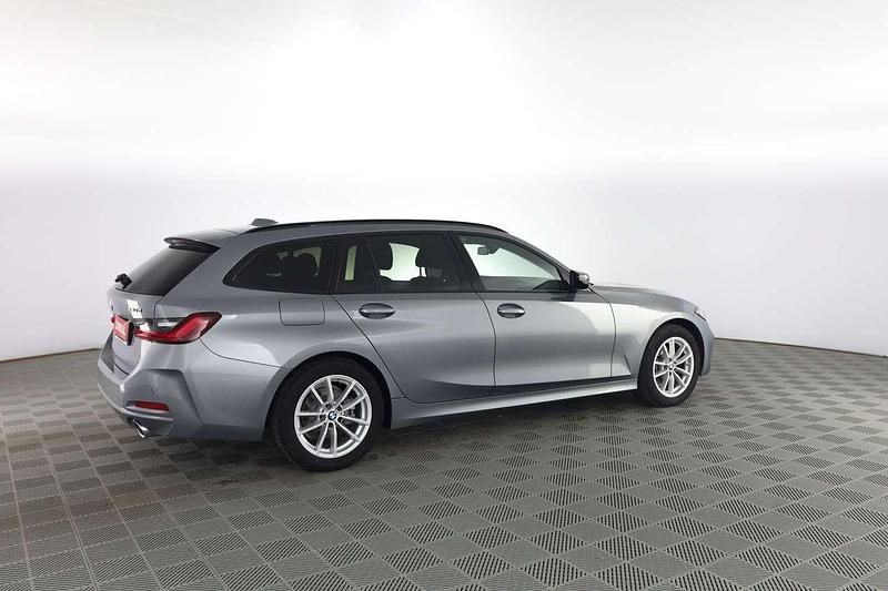 Usata BMW 320 Efficient Dynamics 190 CV (139 kW) 2023 Skyscraper grey Station wagon