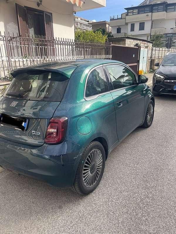 Usata 2022 Fiat 500e Passion Due volumi | 14.500 € (Ottimo prezzo) - Immagine 1/4