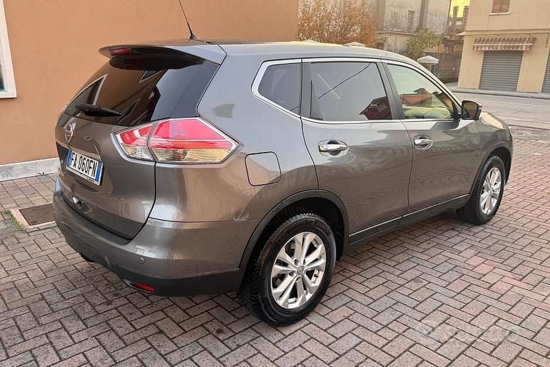Usata Nissan X-Trail Acenta 131 CV (96 kW) 2015 Grigio SUV