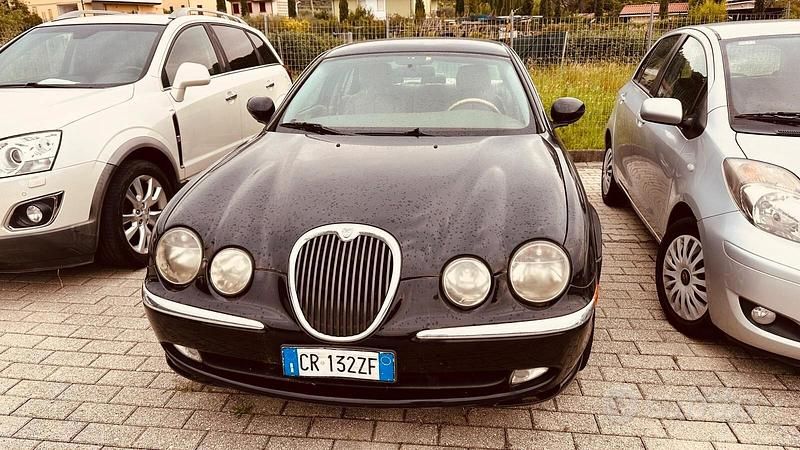 Usata Jaguar S-Type Executive 200 CV (147 kW) 2002 Verde Berlina