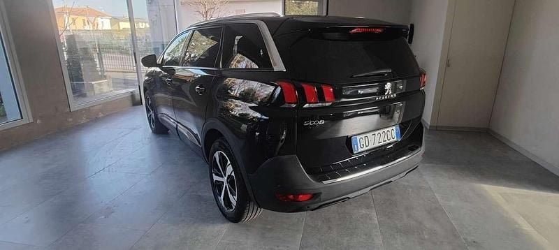 Usata Peugeot 5008 Crossway 131 CV (96 kW) 2020 Nero SUV