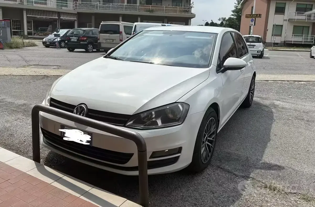 Usata VW Golf VII Comfortline 105 CV (77 kW) 2014 Utilitaria