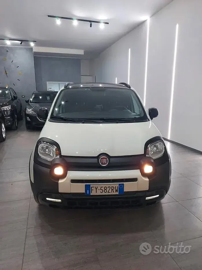 Usata Fiat Panda Cross Cross 69 CV (50 kW) 2020 Bianco Utilitaria