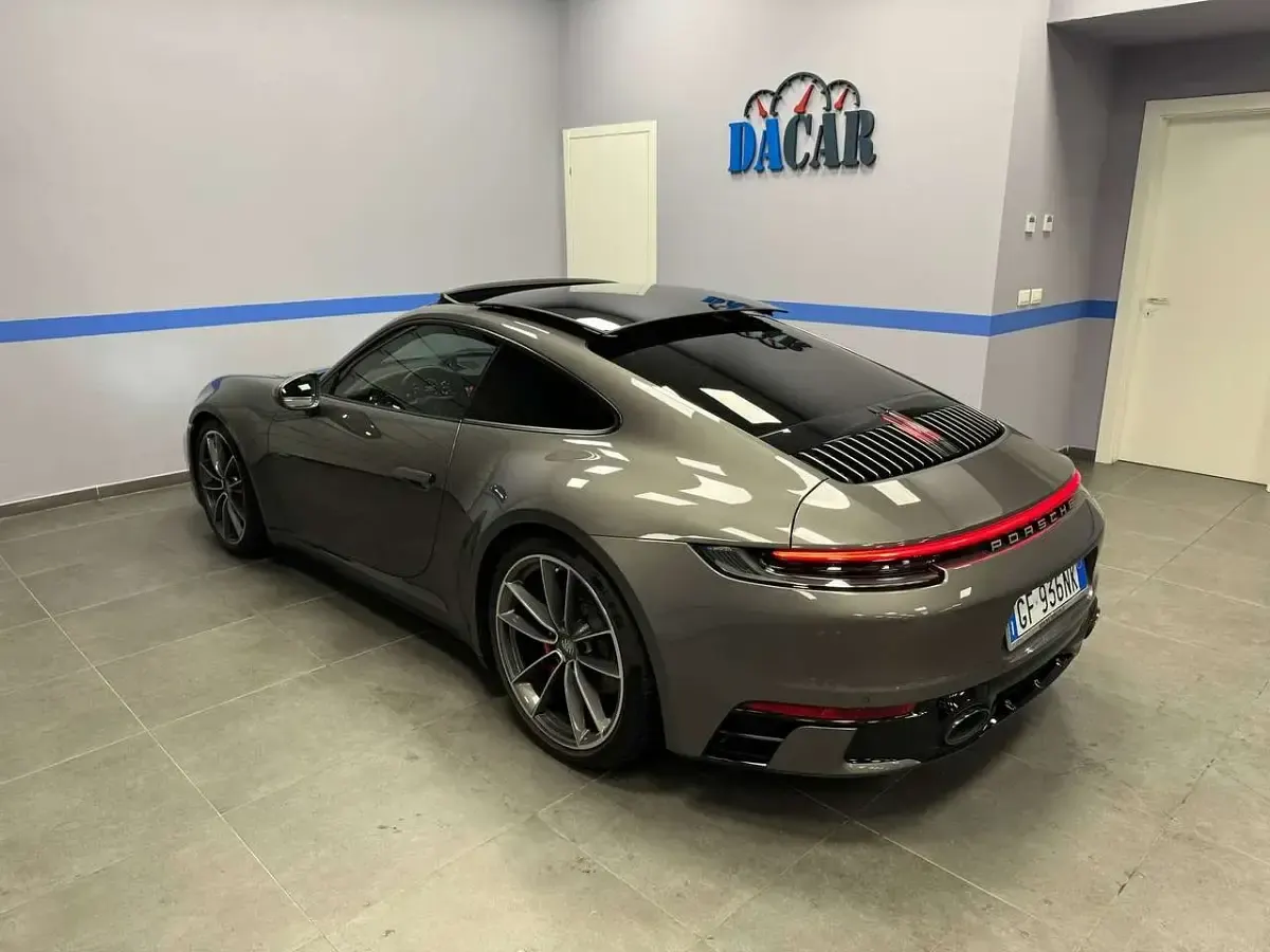 Usata Porsche 992 450 CV (330 kW) 2021 Agata Coupé