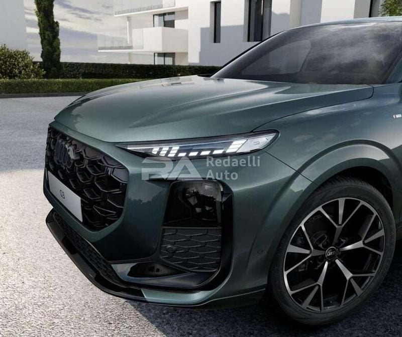 Nuova Audi Q3 S-Line 150 CV (110 kW) 2026 Verde SUV