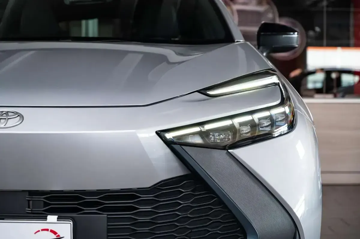 Usata Toyota C-HR Trend 98 CV (72 kW) 2025 Argento SUV